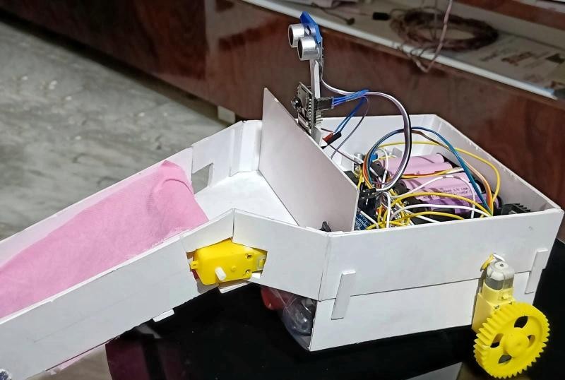 Autonomous Garbage Collector Thumbnail